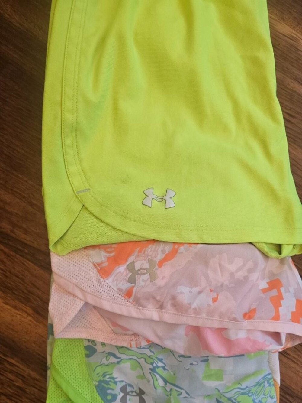 Four Pairs of Women's Under Armour Running Shorts Size US Medium - UA - Picture 2 of 13